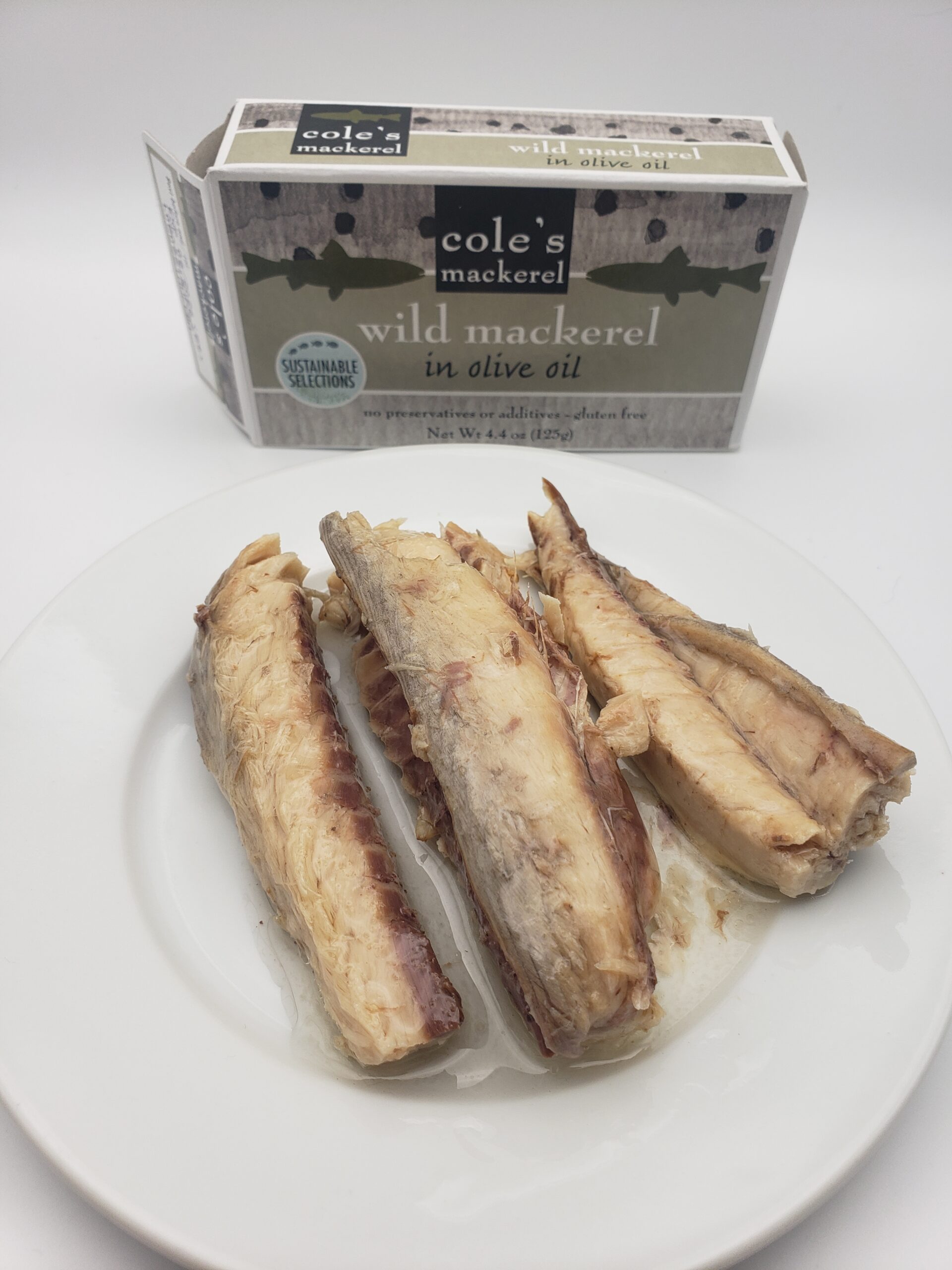 Cole's Wild Atlantic Chub Mackerel in Olive Oil Rainbow Tomatoes Garden