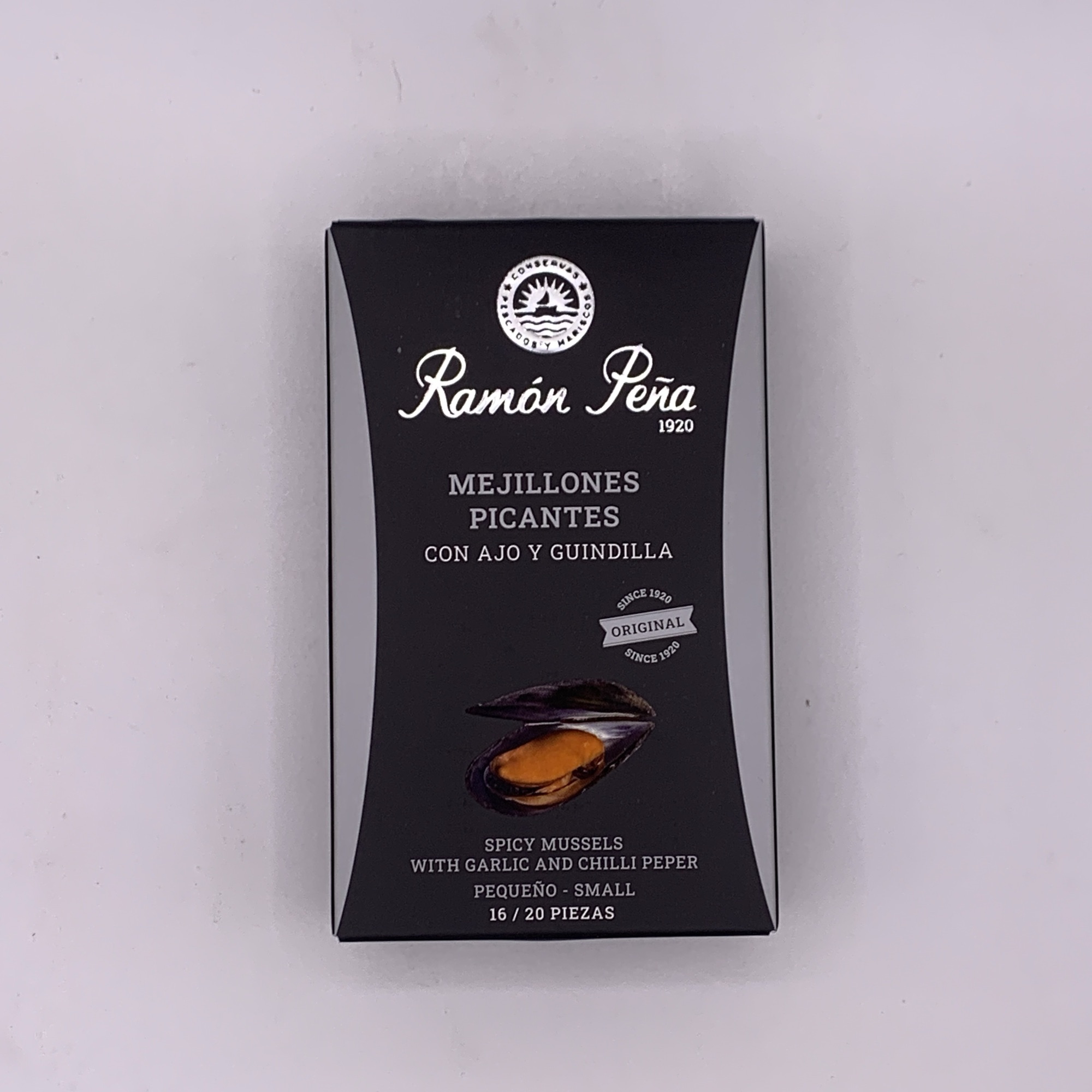 Ramón Peña Spicy Mussels with Garlic and Chilli Pepper 16/20, Silver ...